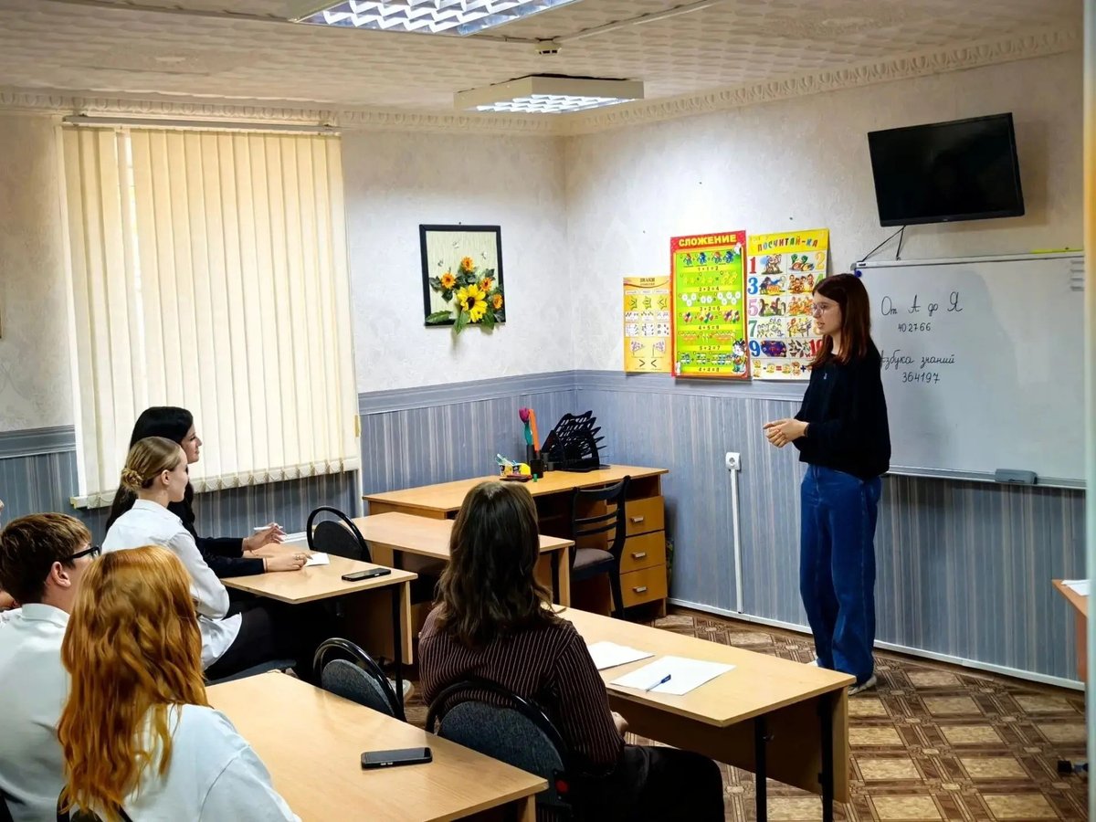 Команда Гимназии "Юнона" победители Первые в Дебатах.